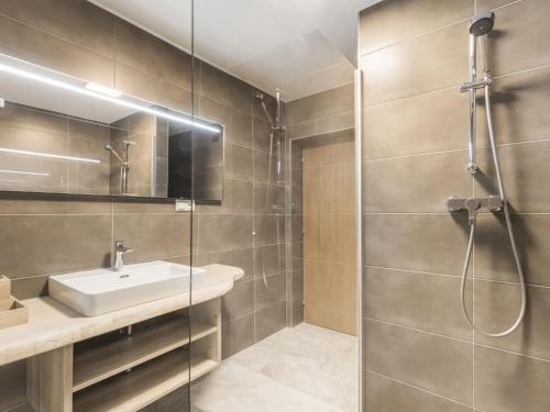 Apartment Eisenhut by Interhome in 黑塔烏