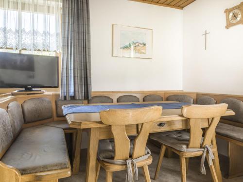 Apartment Eisenhut by Interhome in 黑塔烏