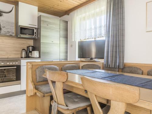 Apartment Eisenhut by Interhome in 黑塔烏