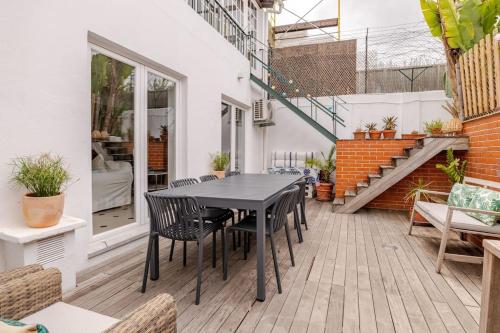 Family Villa in Lisbon ,Heated Pool ,Elevator,Parking,6 Bedrooms,Sleeps 14, Lisbon (photo 11)
