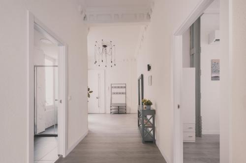 Amplio Piso de 7 habs, 4 baños sobre calle Gran Vía, Мадрид (фото 11)