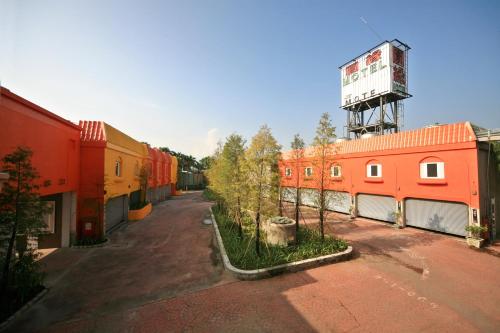 . Chusha Motel