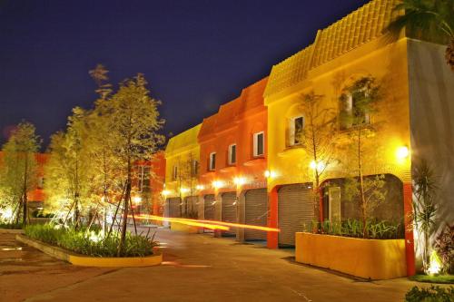 منظر, يوان موتيل (Yuan Motel) in Gongguan Township