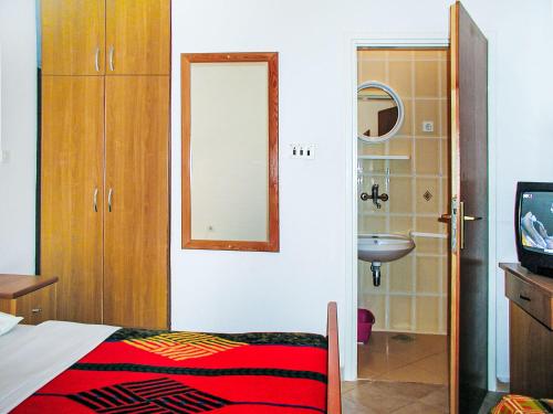 Apartment Zdenko-1 by Interhome in Ugļana