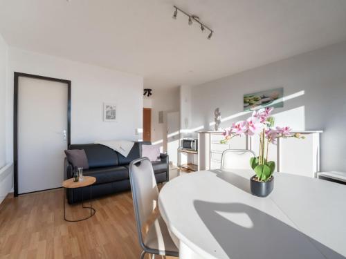 Apartment Astrid 202 with parking by Interhome 3