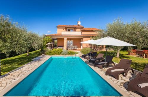Villa with Private Pool