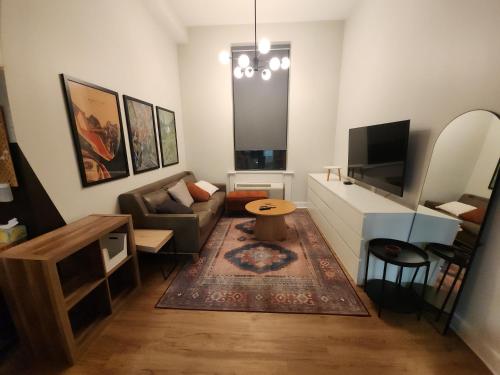Cozy and Tranquil 1-bedroom condo with WiFi, AC in Historic Salem in Salem, USA