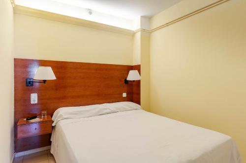 Aparthotel Bertrán - image 2