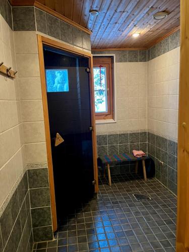 Shower, Sirovilla in Nilsia