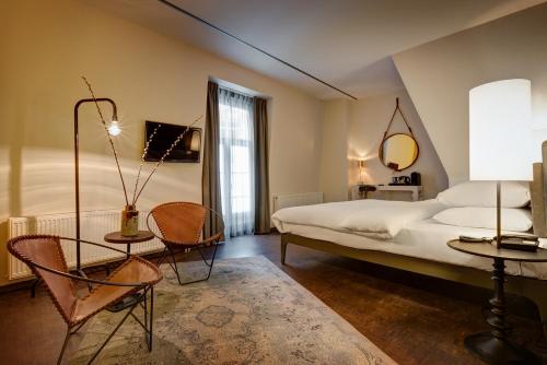 Superior Double or Twin Room image 5
