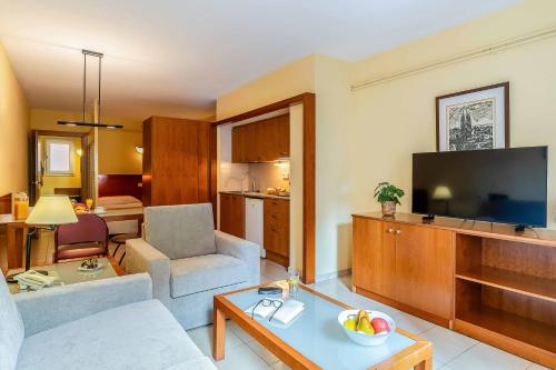 Aparthotel Bertrán - image 6