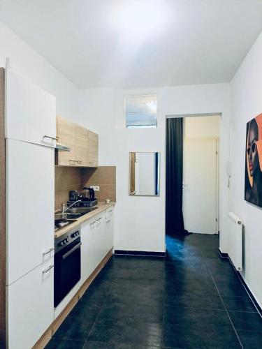 Comfy Private Rooms in 3BR Apartment Near Währinger Park 5