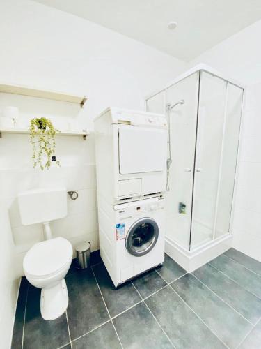 Comfy Private Rooms in 3BR Apartment Near Währinger Park 5