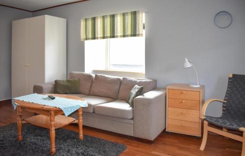 One-Bedroom Holiday Home