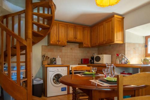 Le four, ferme de la beyssiere in Prevencheres ciems