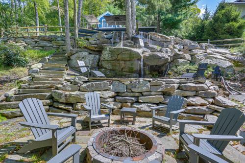 Lakefront Gem with Hot Tub and Boat Dock in Greentown