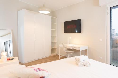 Dreams Exclusive Apartments With Terrace - Free Parking - M1 Station - Near Center, Milan