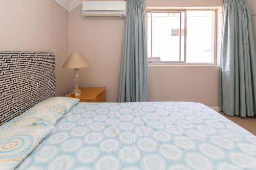 Comfortable & Spacious 5 Bed Home in Ave Normandie