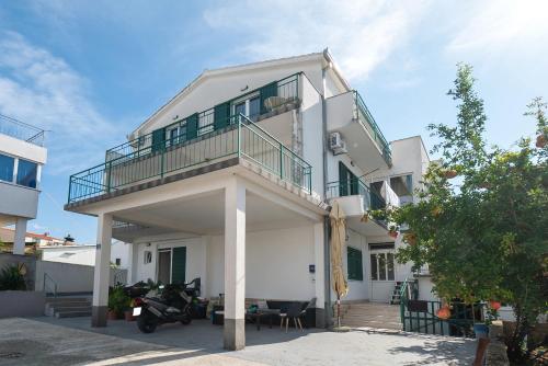 Apartments Polly Primošten