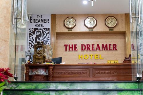 Dreamer Hotel - 로비