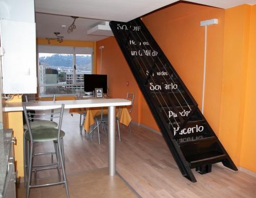 Two-Room Apartment image 1