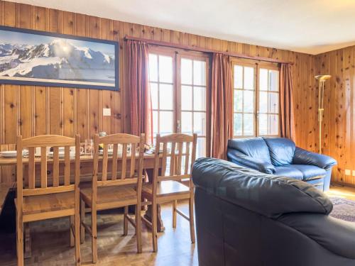 Apartment Mont-Soleil 2 by Interhome in Нанда