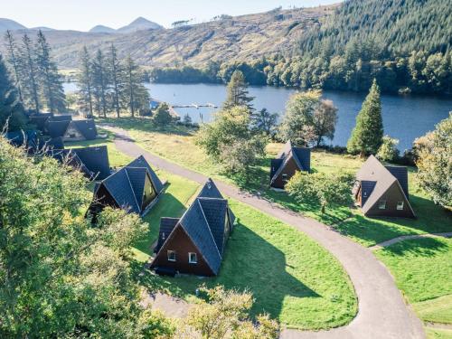 Chalet Caledonia Lodge by Interhome
