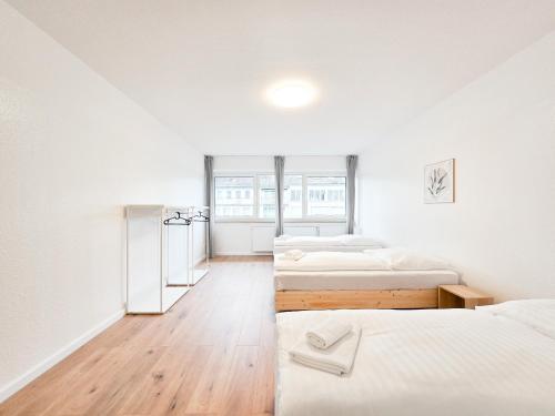 Tolstov Apartments - City Apartment with 5 Rooms - 15 Min Messe DUS & 10 Min Old Town DUS, Düsseldorf (foto 7)