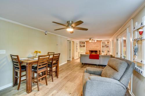 On-Site River Access Hartwell Getaway with Deck! in Hartwell, USA