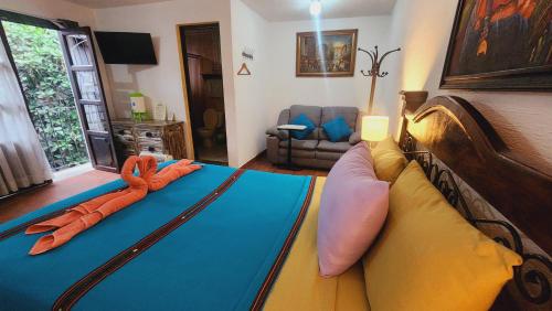 Queen Room with Balcony image 2