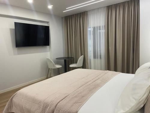 Room 3 - image 3
