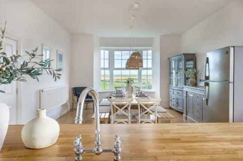 A szálláshely kívülről, Ty Carmel - Carmel House in Llannerch-y-Medd