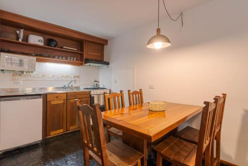 Two-Bedroom House image 4