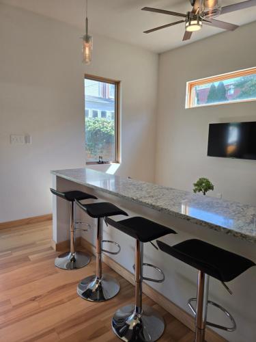 Létesítmények, Guesthouse near St. Louis Bazilika Katedrális