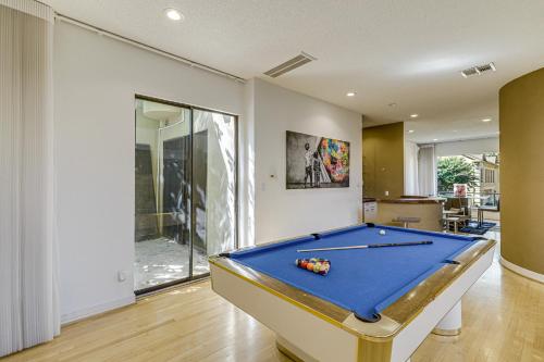 Less Than 2 Mi to Galleria Spacious Houston Home! in Houston, USA