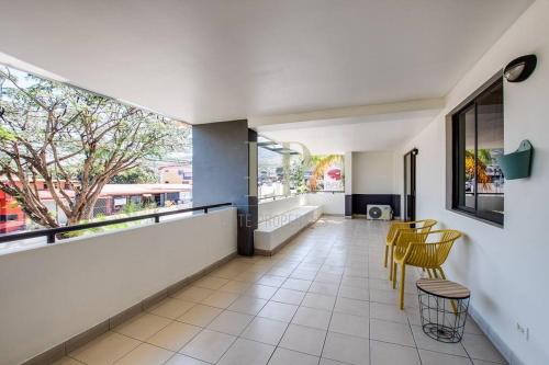 CR MARIPOSA RENTALS Santa Ana Centro 2BR with Terrace Walk Everywhere in Santa Ana