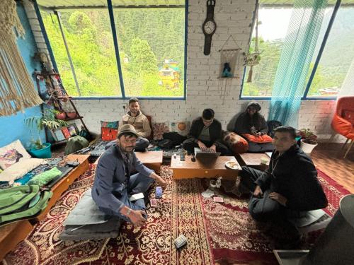 Peace Inn Cafe and kasolview homestay