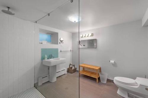 Private two bedroom suite in Victorian Ditmas Park in Brooklyn, USA