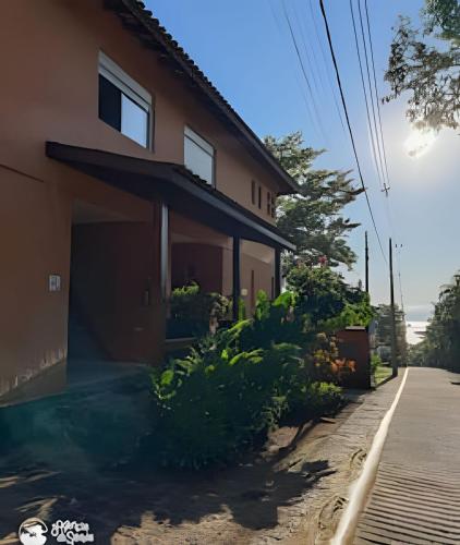 Casa charmosa em condomínio no Sul de Ilhabela (Casa charmosa em condominio no Sul de Ilhabela) in Sao Pedro