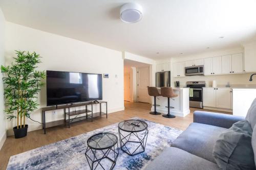 Modern Luxury Suite in Langley in Langley, Canada