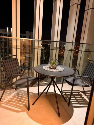 Luxury 1B with Balcony & partial Burj Khalifa view - image 14