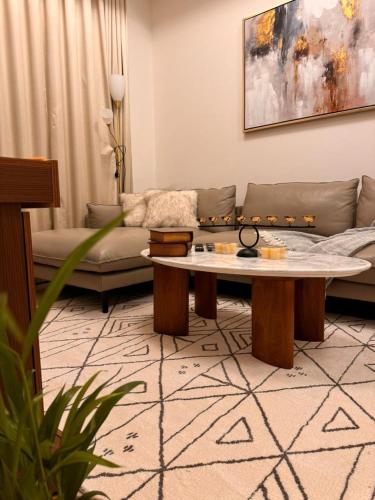Burj Khalifa view modern 1BHK with balcony, Dubai (photo 4)