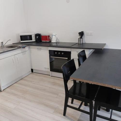 appartement rénové centre ville (appartement renove centre ville) in Bourbonne-les-Bains