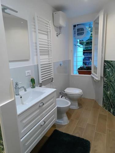 Sweet Rome Holiday Flaminio-The biggest shower, Rome (photo 9)