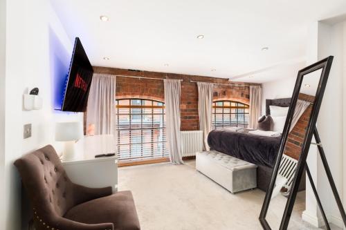 High End Luxury Townhouse in JQ, 4 Bedrooms, Flat screen TV in all rooms, Free Parking, Near Birmingham City Centre DEPOSIT REQUIRED, Birmingham (zdjęcie 8)
