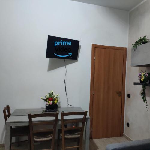 Deluxe Room with Private Kitchen and Garden - Close to Metro C, Rome (photo 5)