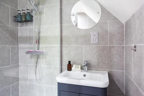 1 Bedroom Flat - Long Term Stay Rates-Contractors-Professionals-Relocation, Leeds (foto 7)