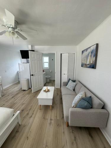 Cozy studio nestled in the heart of WPB in West Palm Beach, Vereinigte Staaten von Amerika