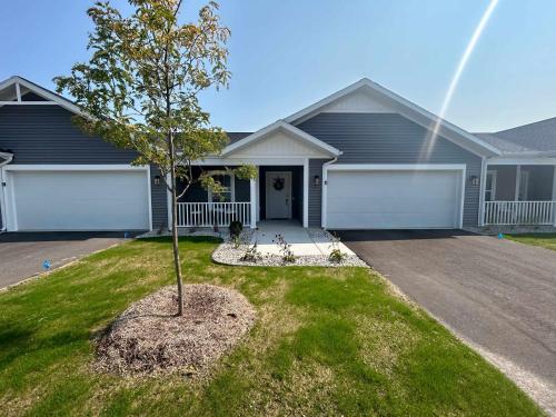 6 Condos in Traverse City - main image