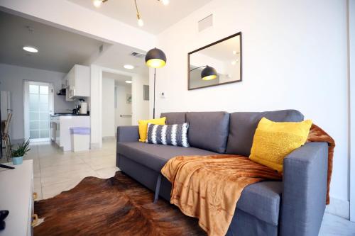 South Beach 2 Bedroom Family Pet Friendly Apartment with Free Parking on Premise in Miami Beach, USA